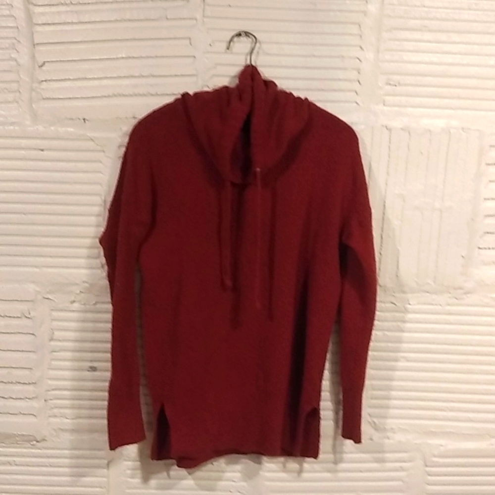 This a super comfy Kaisley Brand loose turtle neck